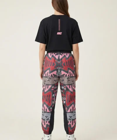 nike joggers and shirt women