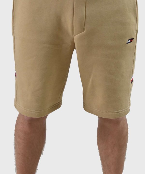 tommy hilfiger camel men shorts