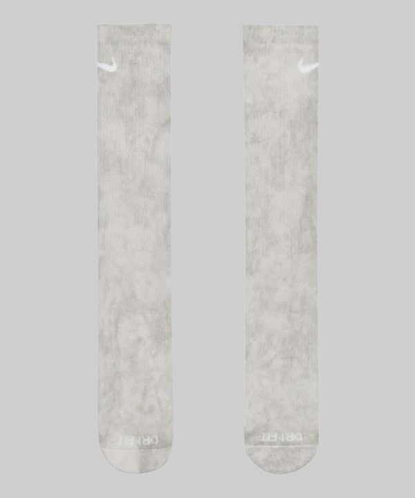 nike everyday plus cushioned crew socks