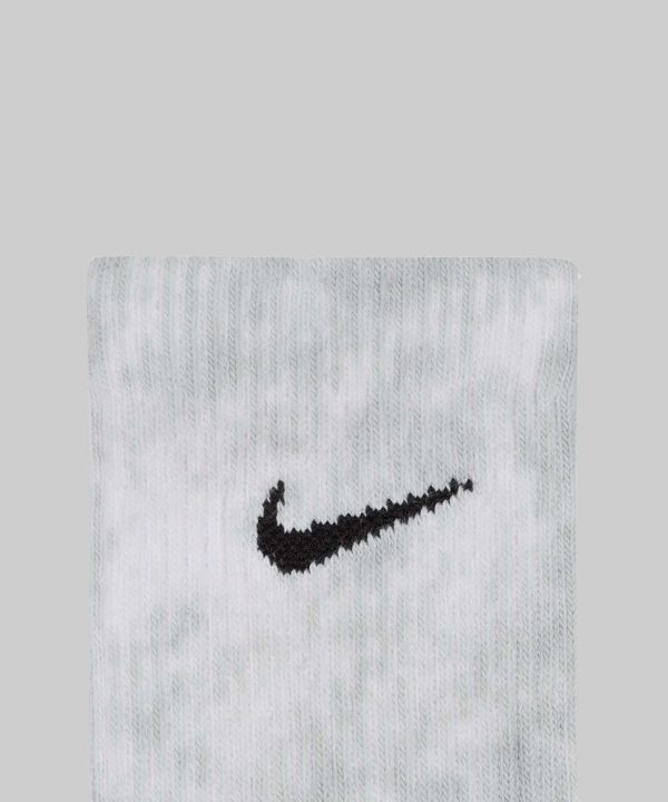 nike everyday plus cushioned crew socks