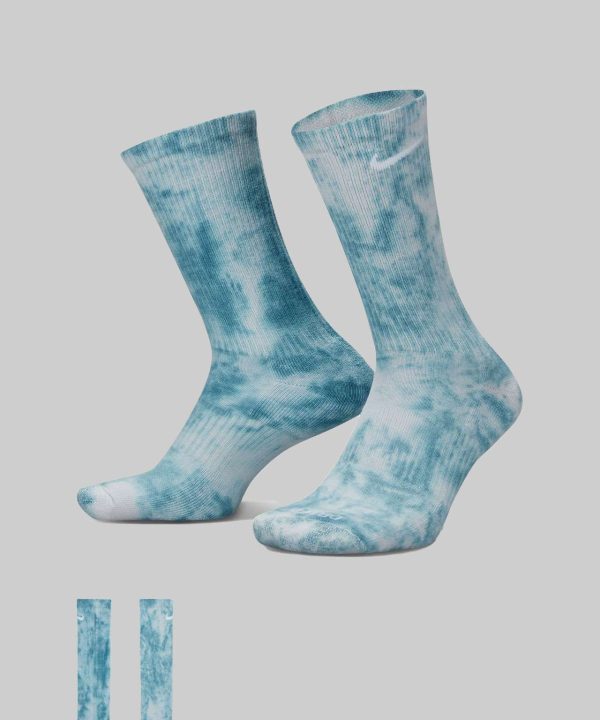 nike everyday plus cushioned crew socks