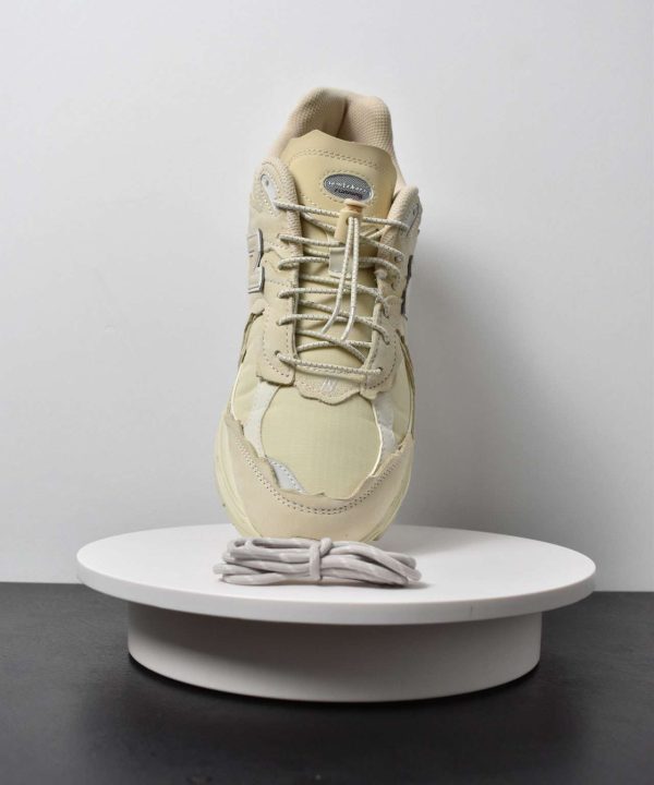 new balance 2002r protection pack