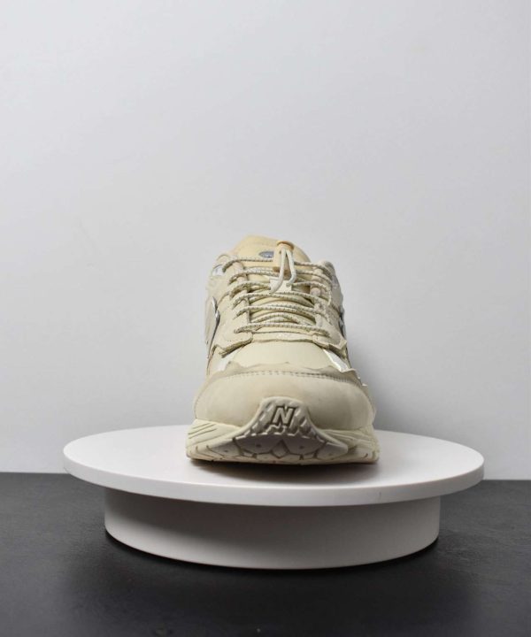 new balance 2002r protection pack
