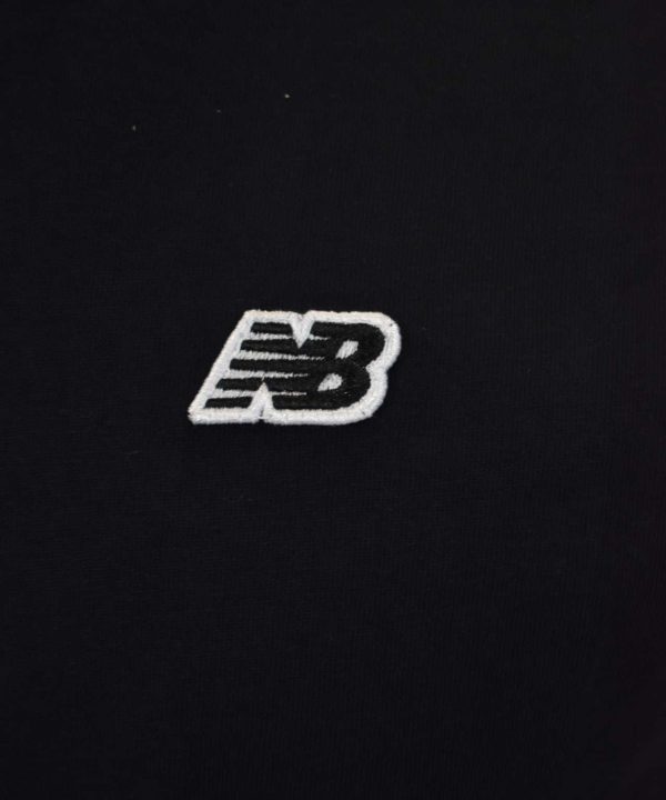 new balance logo black t-shirt