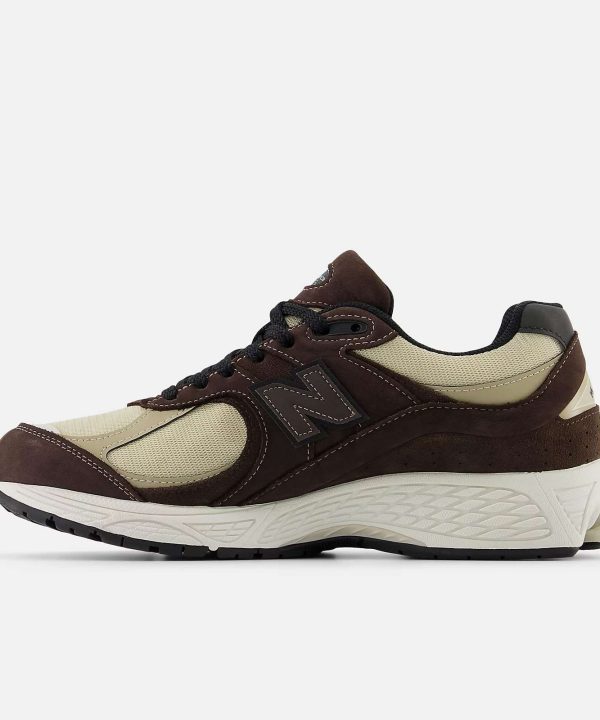 new balance 2002r gore-tex