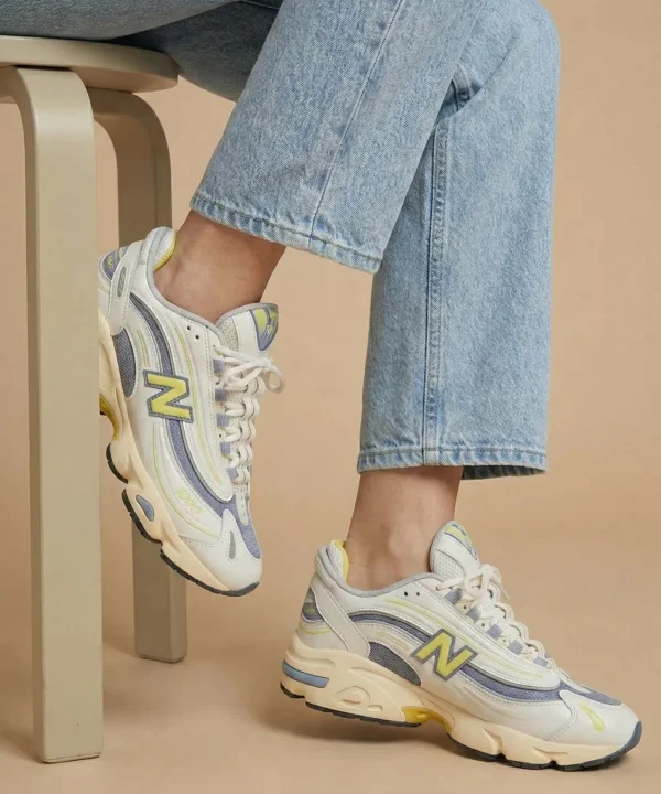 new balance 1000 women sneakers