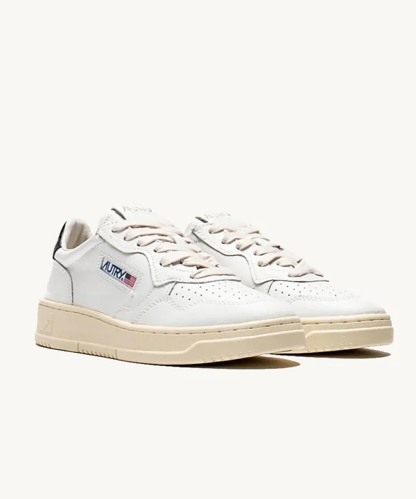 autry medalist low white black