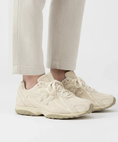 Alternative view of New Balance 204L - סניקרס ניו באלאנס בז' נשים